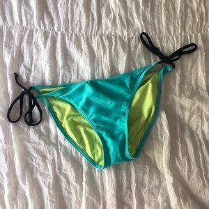 Bikini bottoms